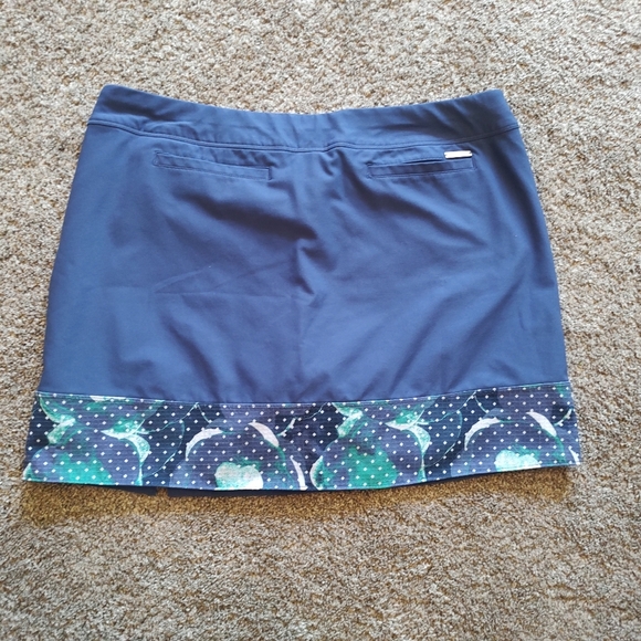 Adidas Large Skort Shorts Skirt With Floral Print! - Picture 4 of 15